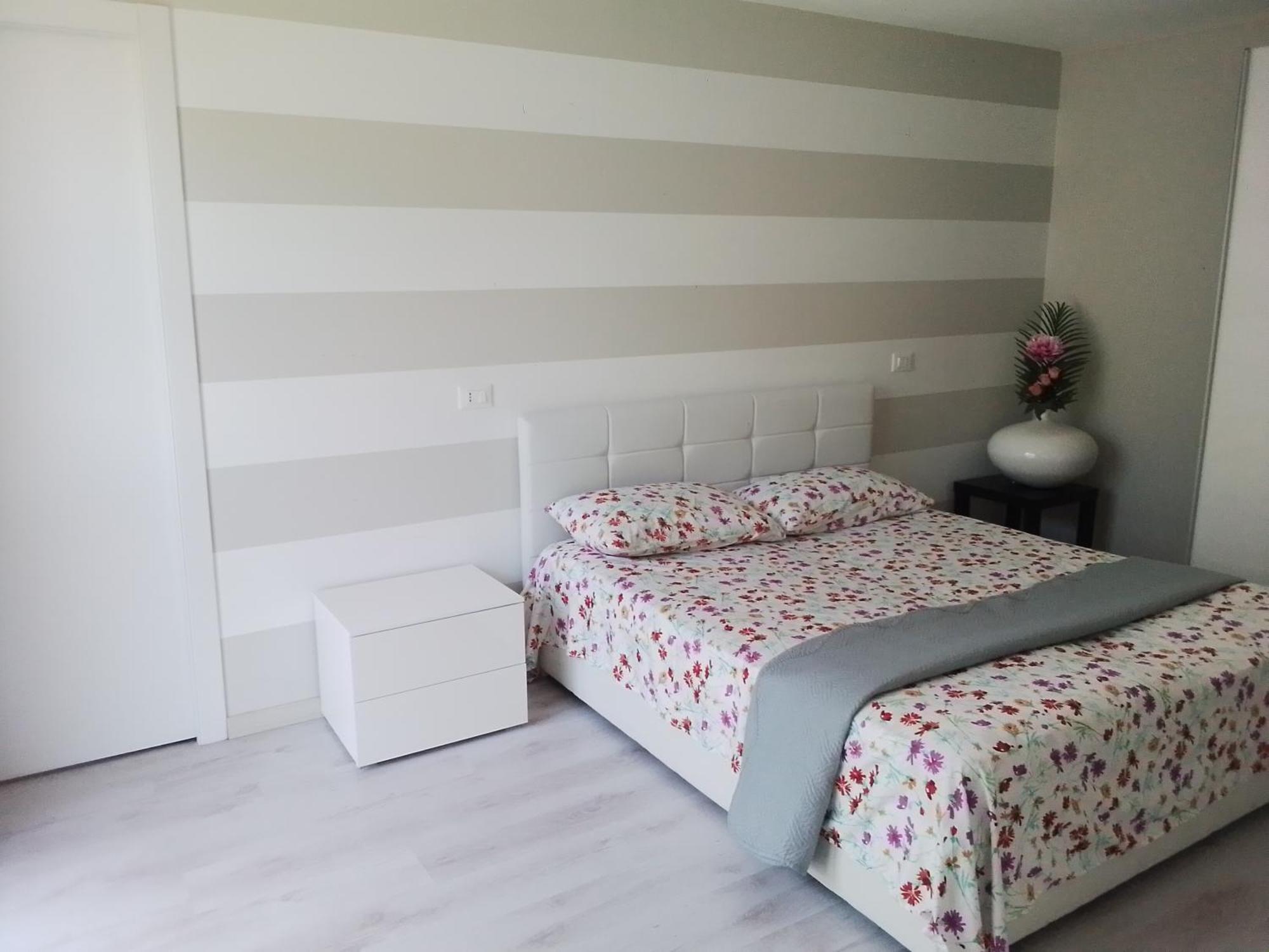 Holiday Apartaments Desenzano del Garda Exterior photo